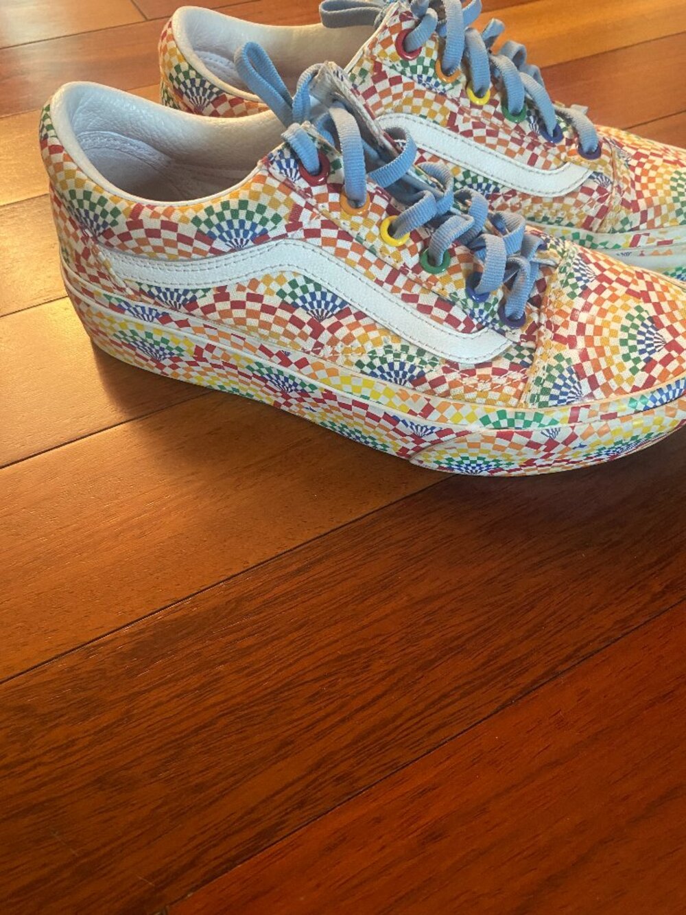Vans old skool Platform Pride size 7 women’s Canvas Sneakers